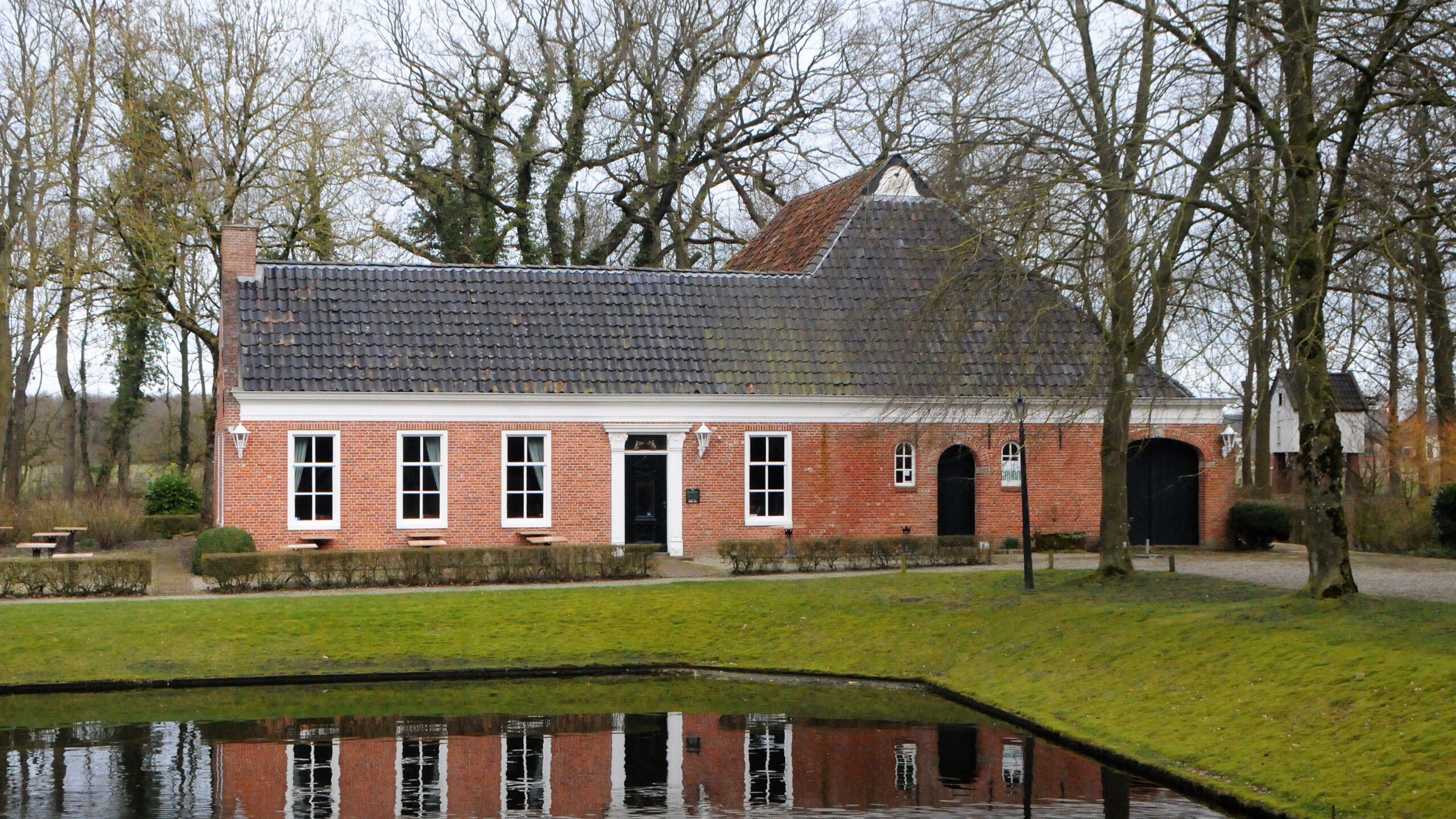 Afscheidsreceptie voor wethouders Kristel Rutgers en Theo de Vries - Omroep Het Hogeland -