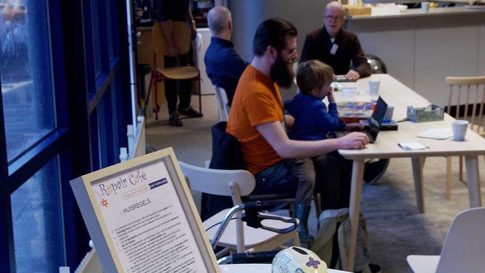 ‘Linux-evangelist’ predikt in kerk in Winsum belang van openbare software